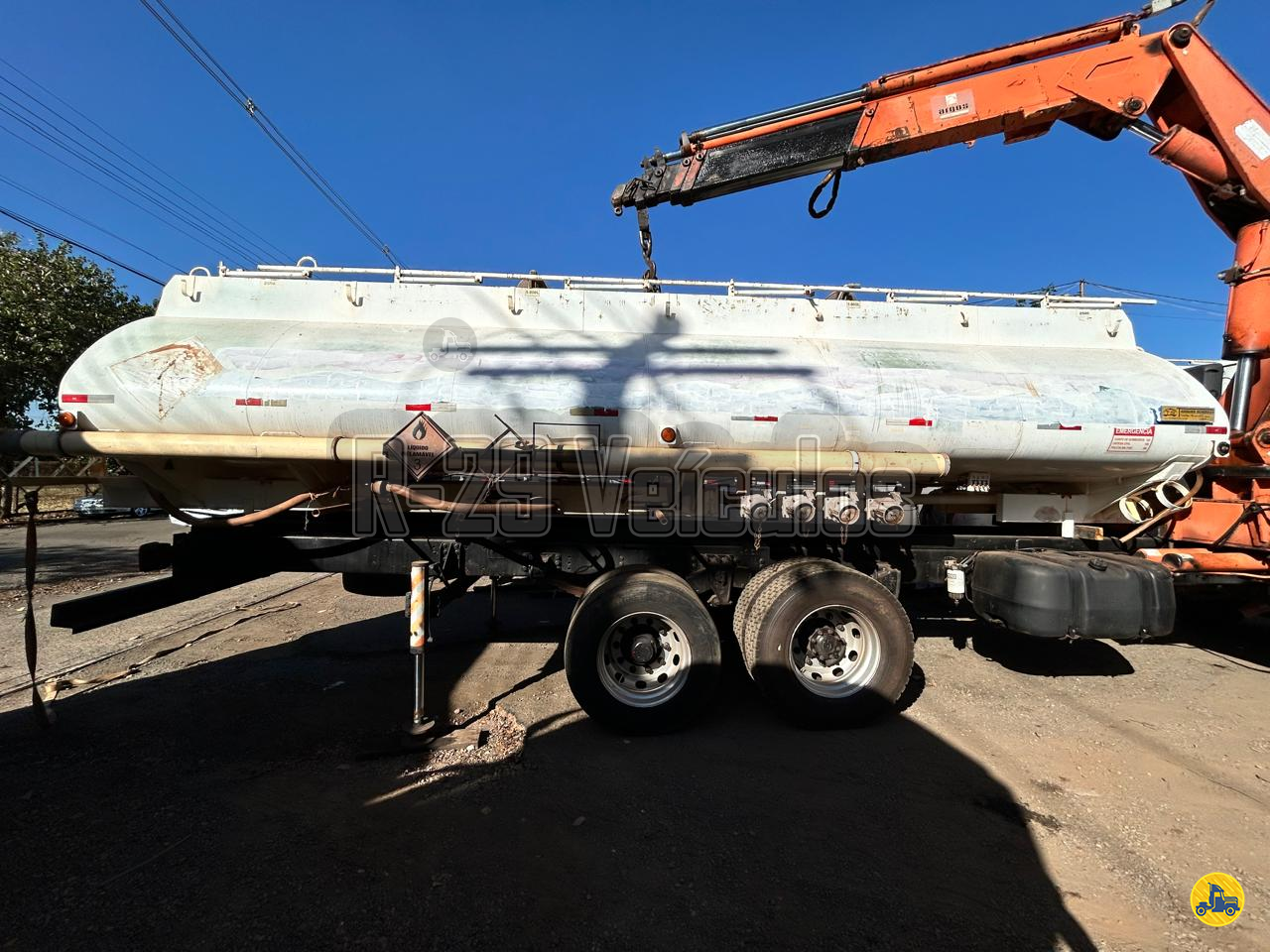 CARROCERIA SOBRE CHASSI  TRUCK TANQUE AÇO R29 Caminhões IRACEMAPOLIS SÃO PAULO SP